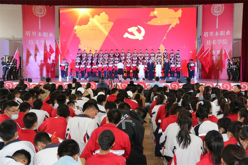 学党史唱红歌忆党情塔里木职业技术学院举办红歌赛