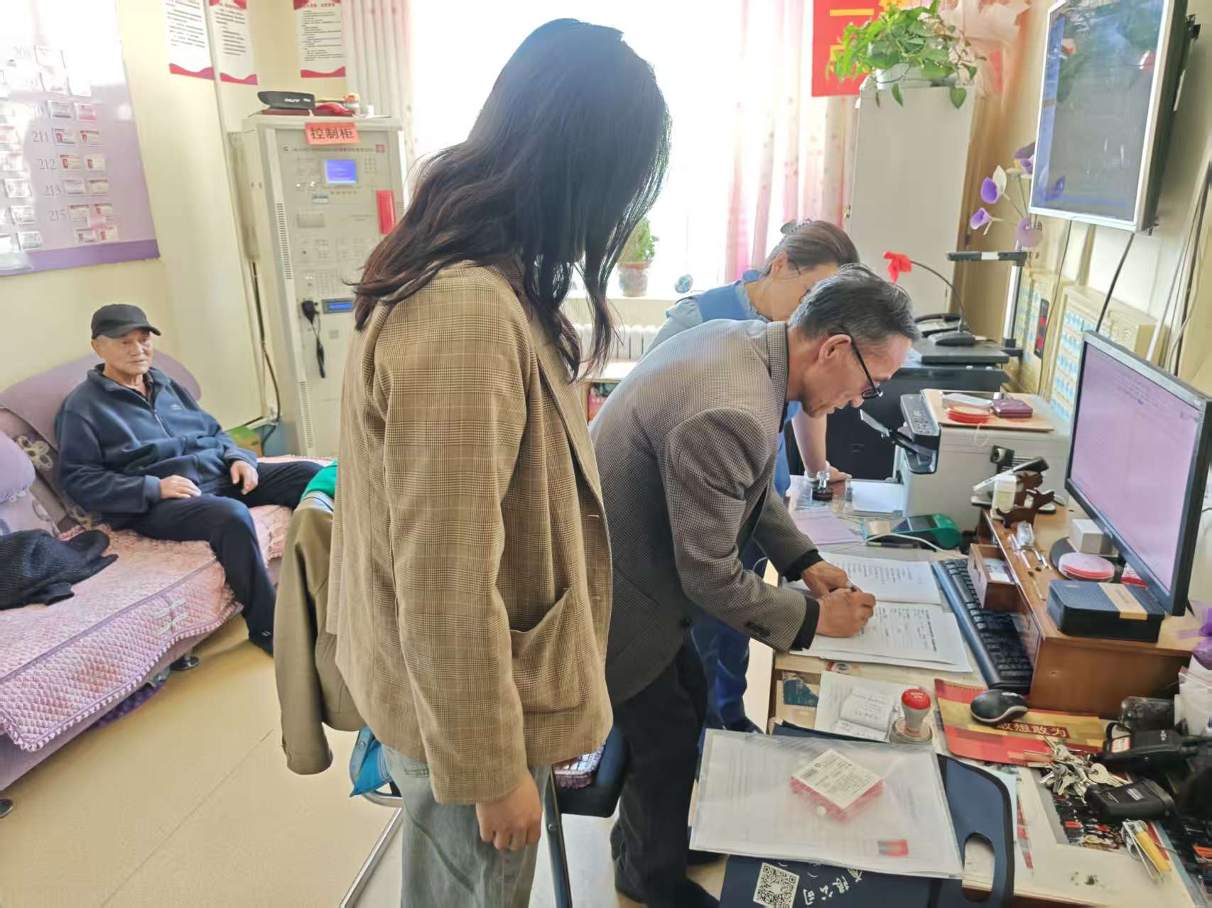 贴心服务解民忧 特困供养暖人心—— 一六三团便民服务中心全程护航困难群众办理全程 - 乡村网-中国乡村网-中国乡村经济网-四川极速电子商务有限 ...